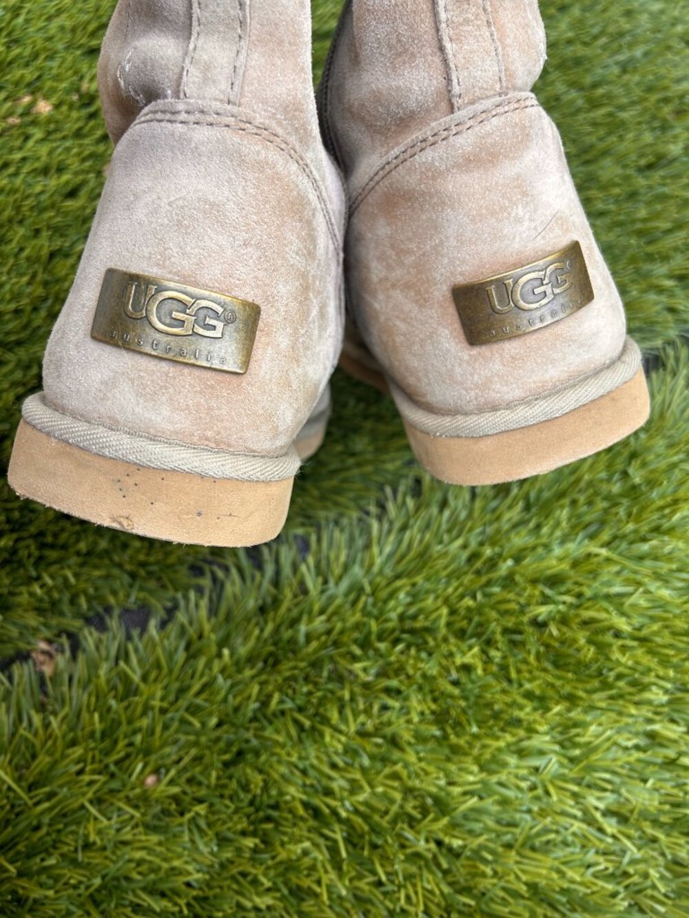 UGG Australia Flower Embroidered Tall Boot Sand Suede Shearling Lining Size 7 - Picture 7 of 7